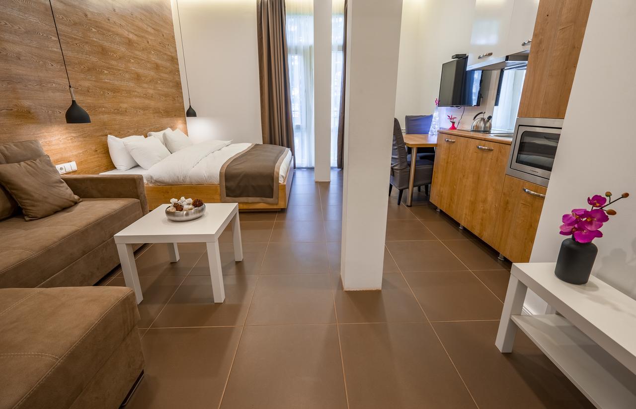 Luxury Apartments On Central Avenue Тбілісі Екстер'єр фото